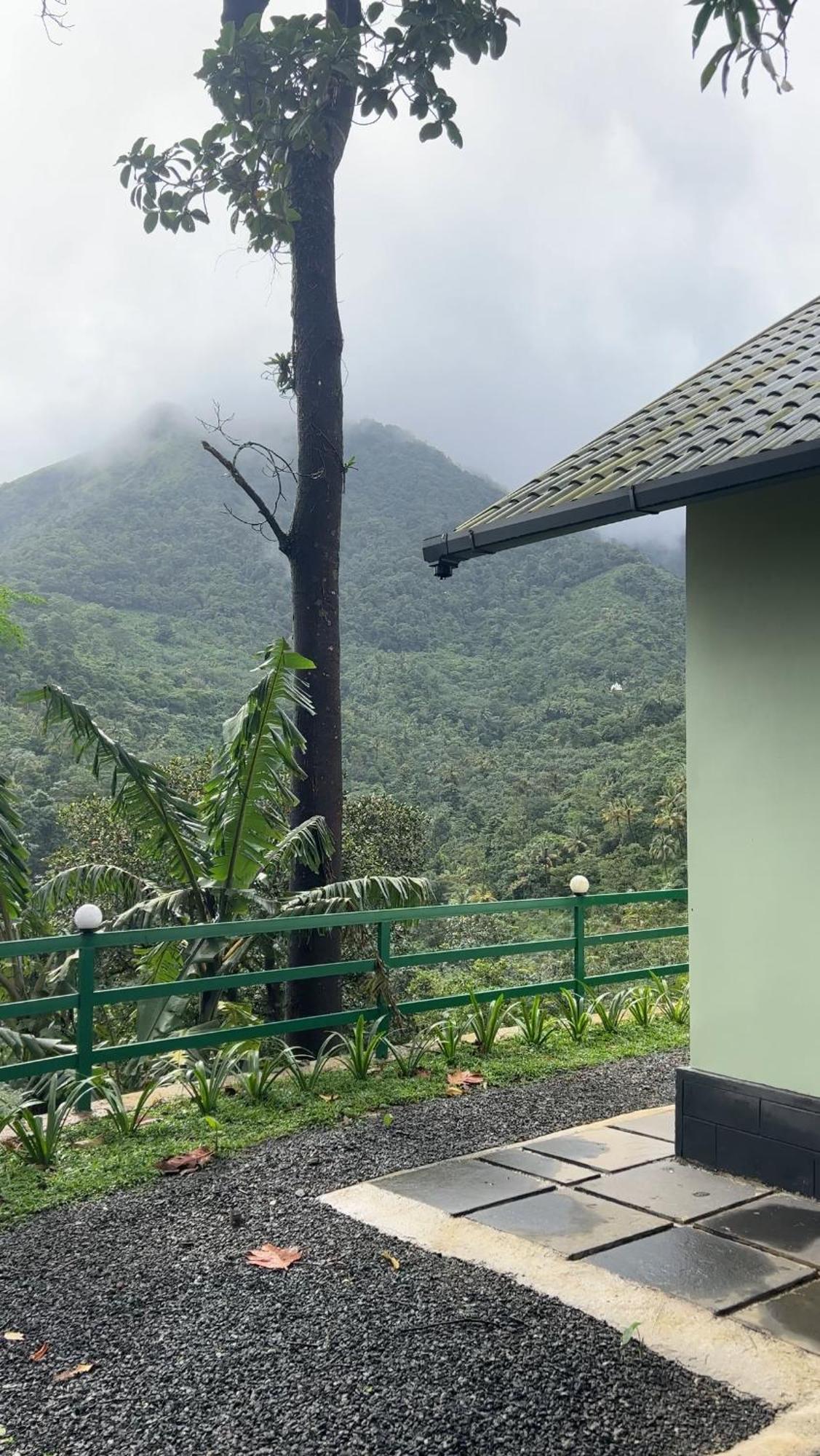 Royal Mount Inn Resorts Paithalmala Eksteriør billede
