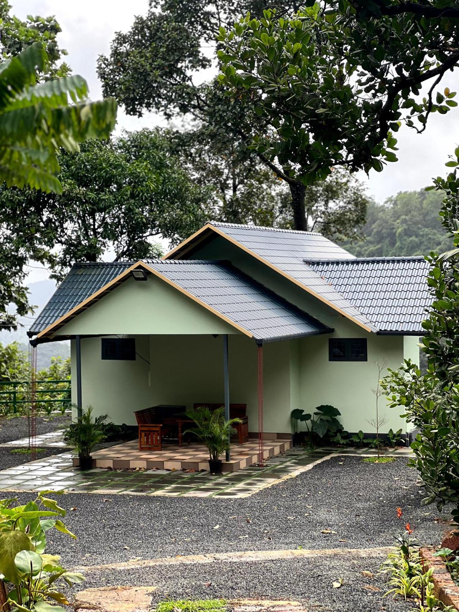 Royal Mount Inn Resorts Paithalmala Eksteriør billede